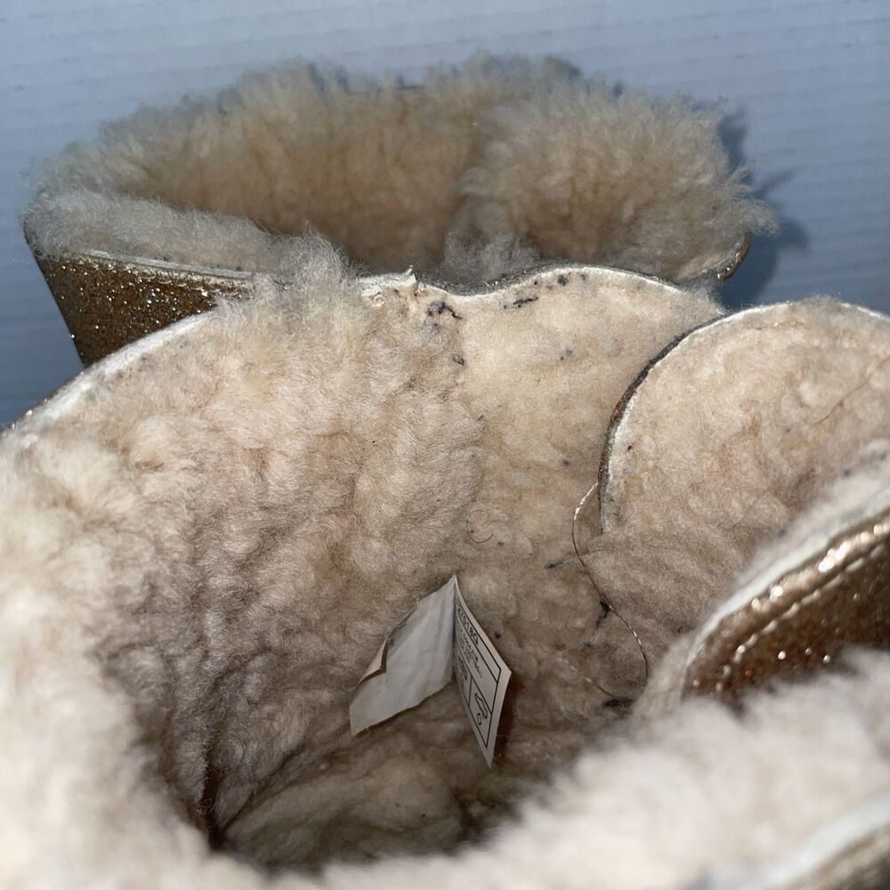 UGG Boots Women's Size 9 Gold Classic Short Bows Sparkle Shearling Mini Bailey - Picture 6 of 13